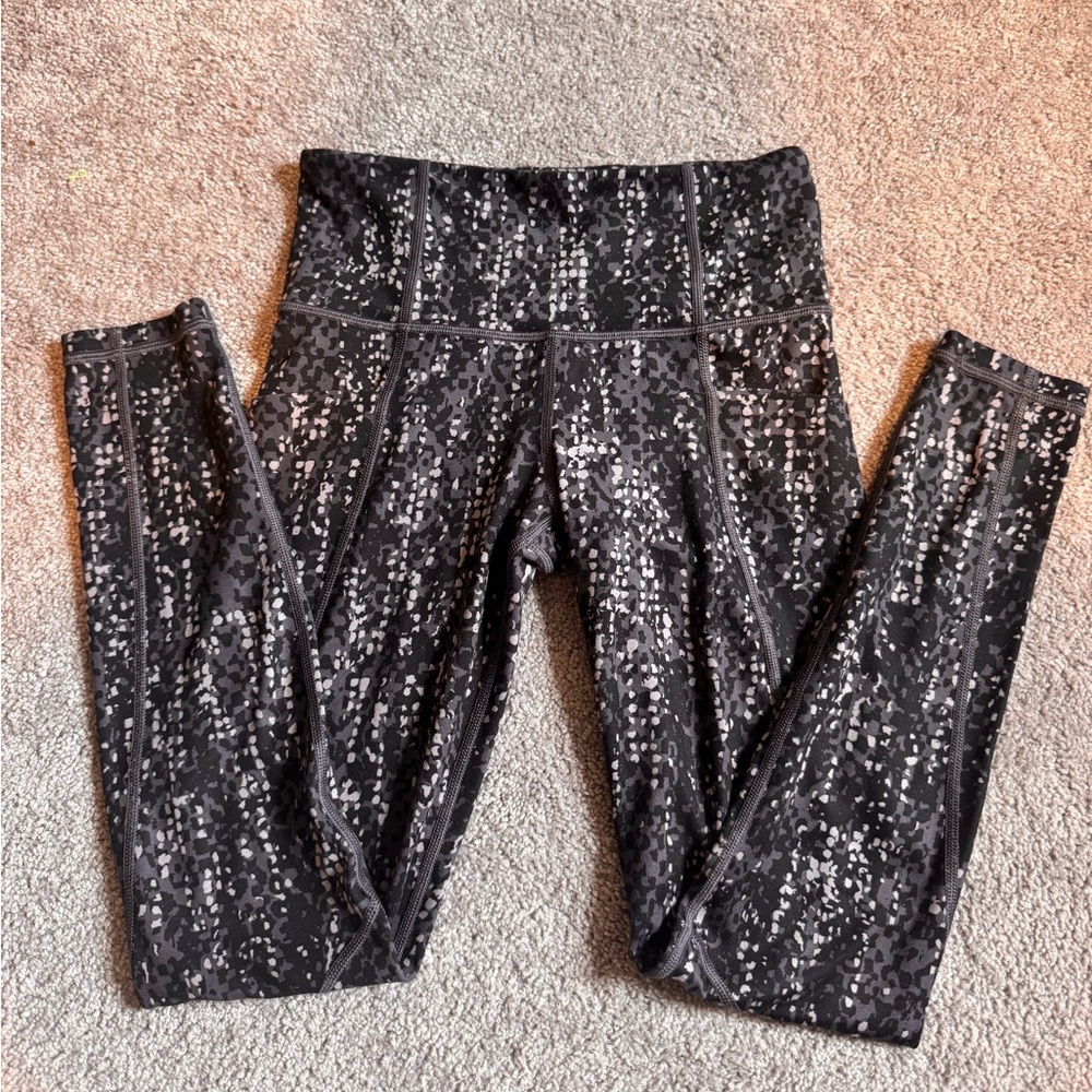 Athleta Black and Gray Speckled Leggings